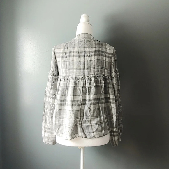 Cloth and Stone Ruffle Button Down - Picture 5 of 6